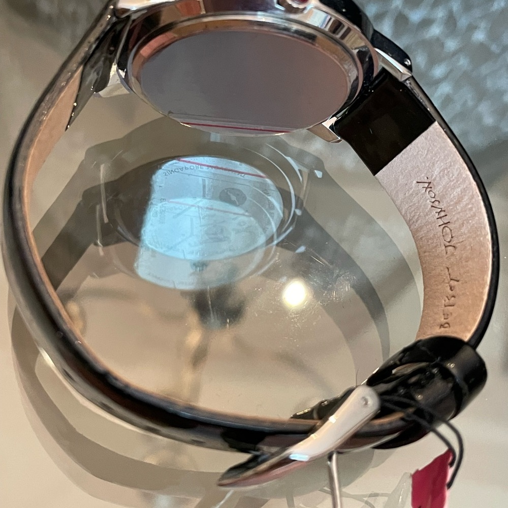 Betsey Johnson watch - Picture 4 of 7